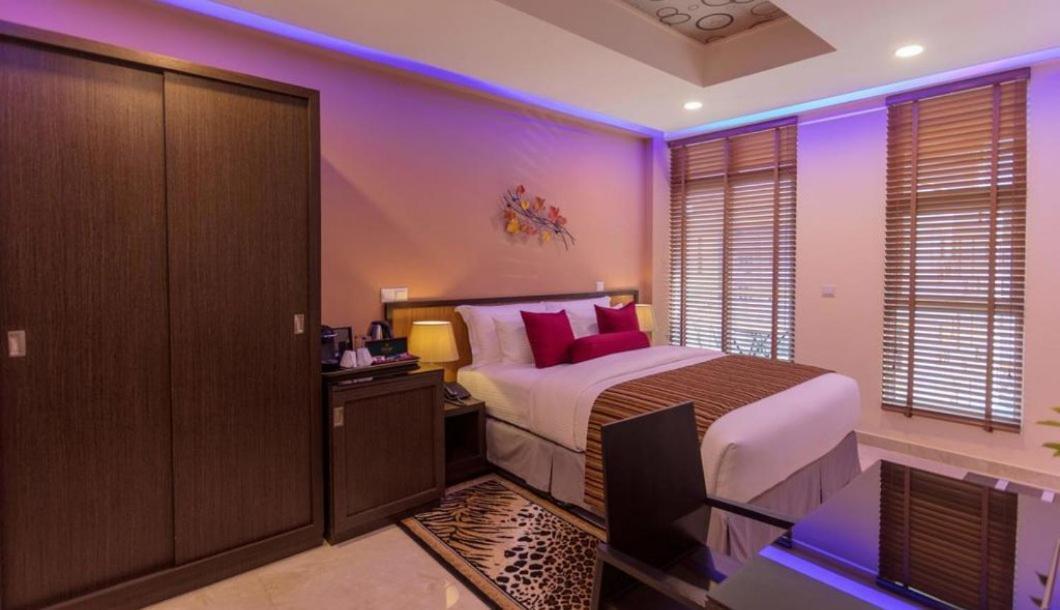 Hôtel Eleven Trees Maldives à Hulhumalé Extérieur photo