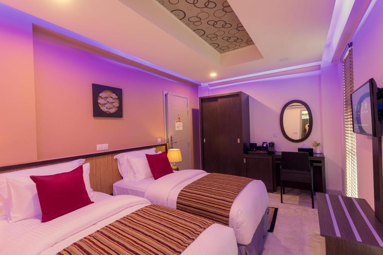 Hôtel Eleven Trees Maldives à Hulhumalé Extérieur photo