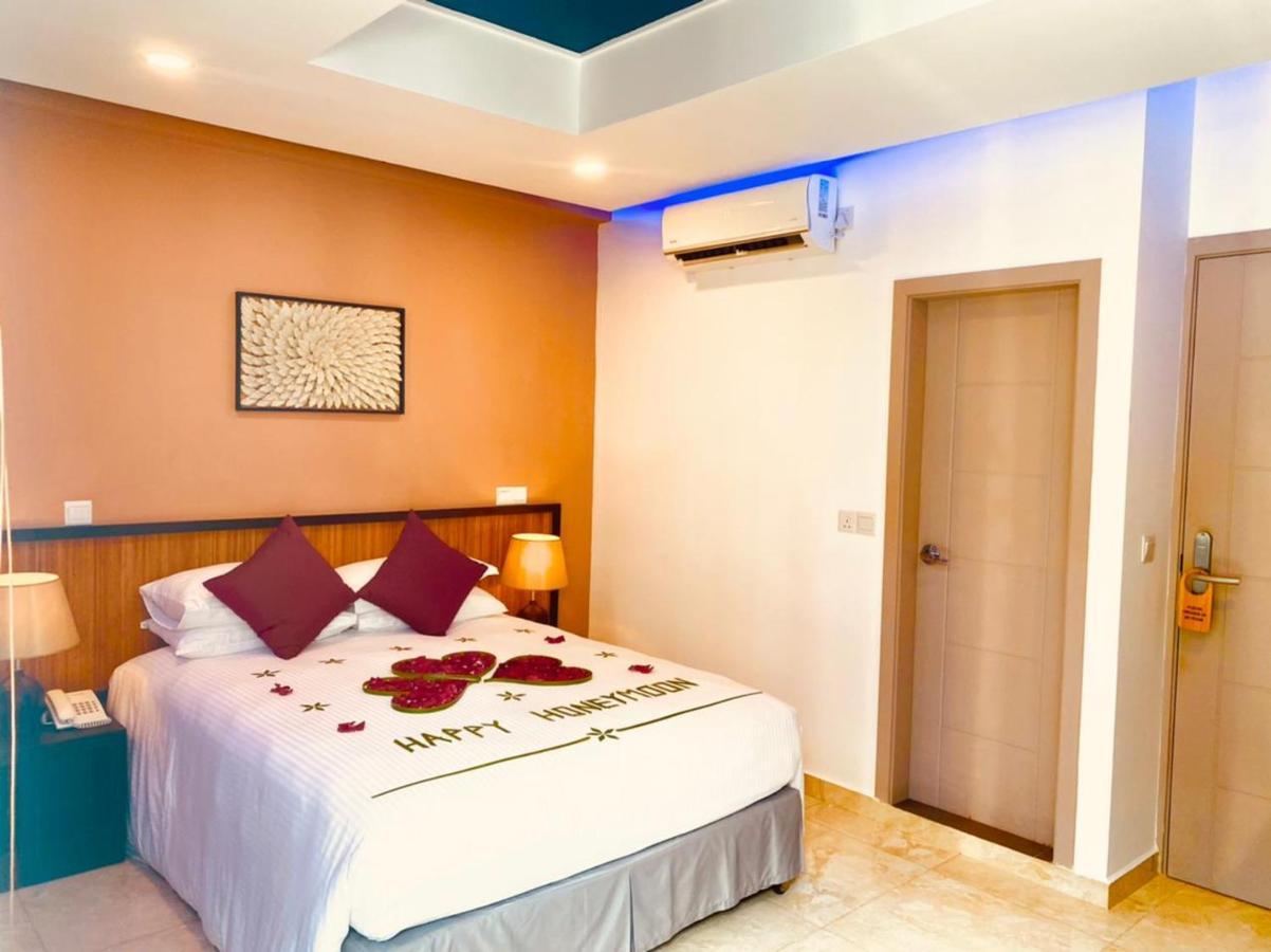 Hôtel Eleven Trees Maldives à Hulhumalé Extérieur photo