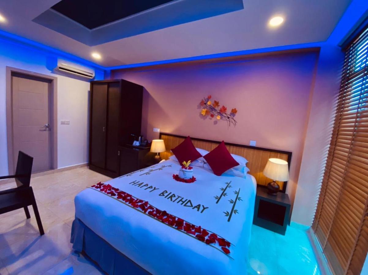 Hôtel Eleven Trees Maldives à Hulhumalé Extérieur photo