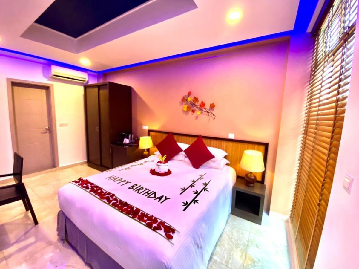 Hôtel Eleven Trees Maldives à Hulhumalé Extérieur photo